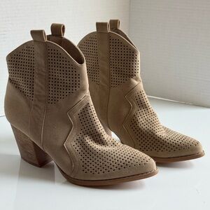 Yoki Tan Western Ankle Booties with Perforated Design Size 8